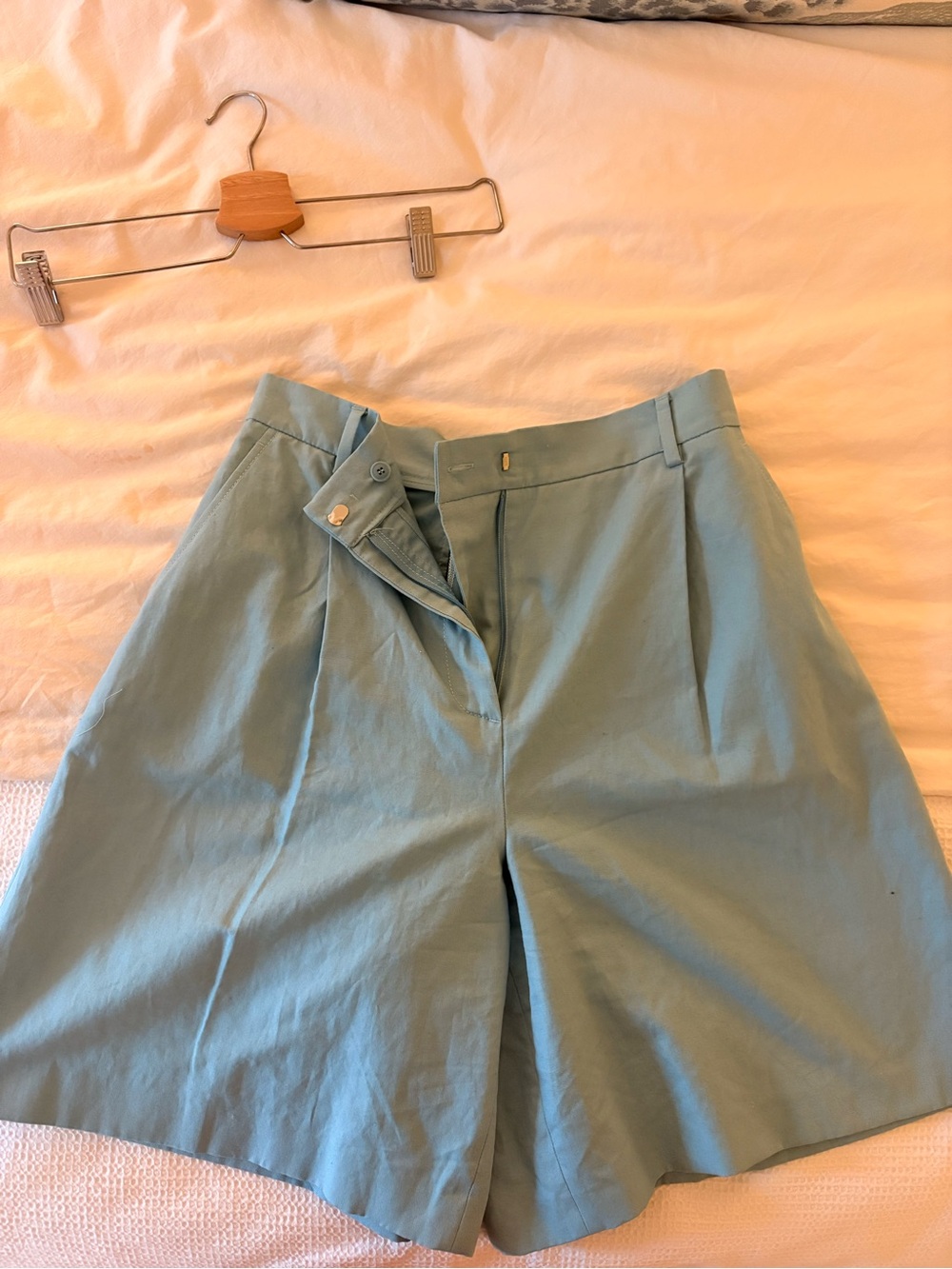 Max Mara weekend Light Blue High-Waist Bermuda shorts - Picture 1 of 3